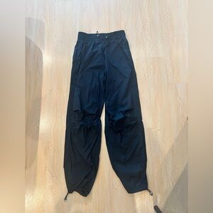 Abercrombie & Fitch YPB Parachute Pants